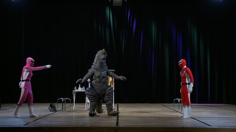 「正義の味方、怪獣B」より。