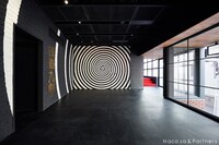 浅草九劇ホワイエの様子。