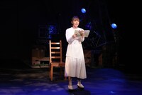 本多劇場グループ next「DISTANCE-TOUR-」愛知・穂の国とよはし芸術劇場PLAT アートスペース公演より。（撮影：成田智広）