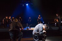 東京夜光「BLACK OUT」より。（撮影：林亮太）