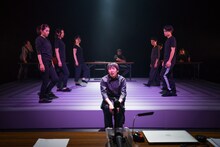 東京夜光「BLACK OUT」より。（撮影：林亮太）