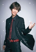 國島直希扮する東月錫也。