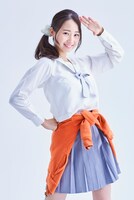 本条万里子扮する千秋芽生（チアキ）。