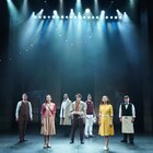 停電の夜、三角関係の行方は…内藤大希らの歌声が劇場包む「Fly By Night」開幕