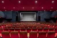 福岡・キャナルシティ劇場の内観。