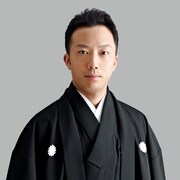 「歌舞伎家話」第7回に嘉島典俊が登場、市川猿之助「謎に迫れれば」