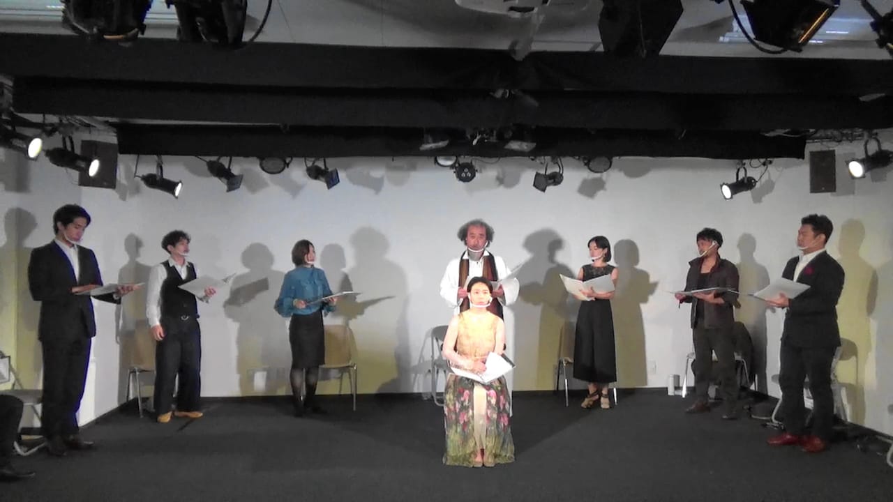 「素敵な音楽、劇的な照明で」高山春夫主演の新訳版「リア王」リーディング公演開幕