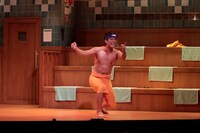 「サウナーマン ザ・ステージ ～汗か涙なら問題ない～」より。