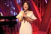フジテレビ系「MUSIC FAIR」より、宮澤エマ。(提供:フジテレビ)