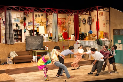 劇団献身 第14回本公演「知ラン・アンド・ガン!」より。(撮影:村田麻由美)