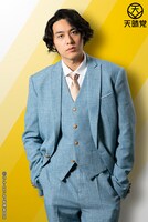 稲垣成弥扮する牧瑛士。