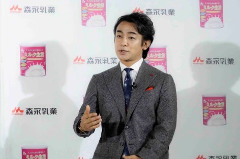 片岡愛之助が宇宙でやりたいことは“UFOとの遭遇”、森永の宇宙用粉ミルクイベント