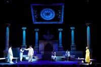 舞台「時子さんのトキ」より。（撮影：岩田えり）