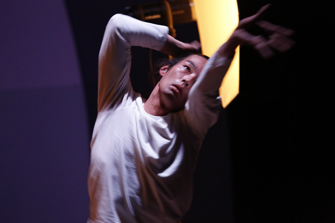 森山未來の声と身体、光で感じる朗読ソロパフォーマンスツアー