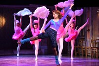 ミュージカル「ビリー・エリオット ～リトル・ダンサー～」フォトコールより。