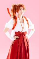 高橋りな扮する東雲初穂。