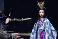 劇団☆新感線 39（サンキュー）興行・春公演「いのうえ歌舞伎『偽義経冥界歌（にせよしつねめいかいにうたう）』」より。(c)東京グローブ座／ヴィレッヂ