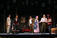 こまつ座「人間合格」より。（撮影：宮川舞子）