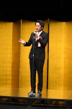 第64回岸田國士戯曲賞授賞式より、谷賢一。