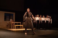 「バッコスの信女―ホルスタインの雌」より。（撮影：佐藤駿）