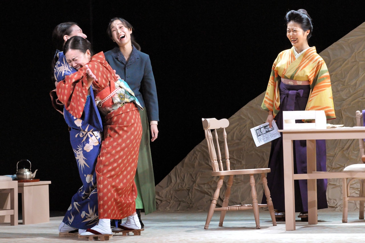 表現の場を獲得するために…女性たちの奮闘描く「ブルーストッキングの女たち」本日開幕