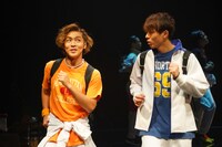 水戸芸術館開館30周年記念事業 第二弾 音楽劇「夜のピクニック」舞台稽古より。（撮影：刑部アツシ）