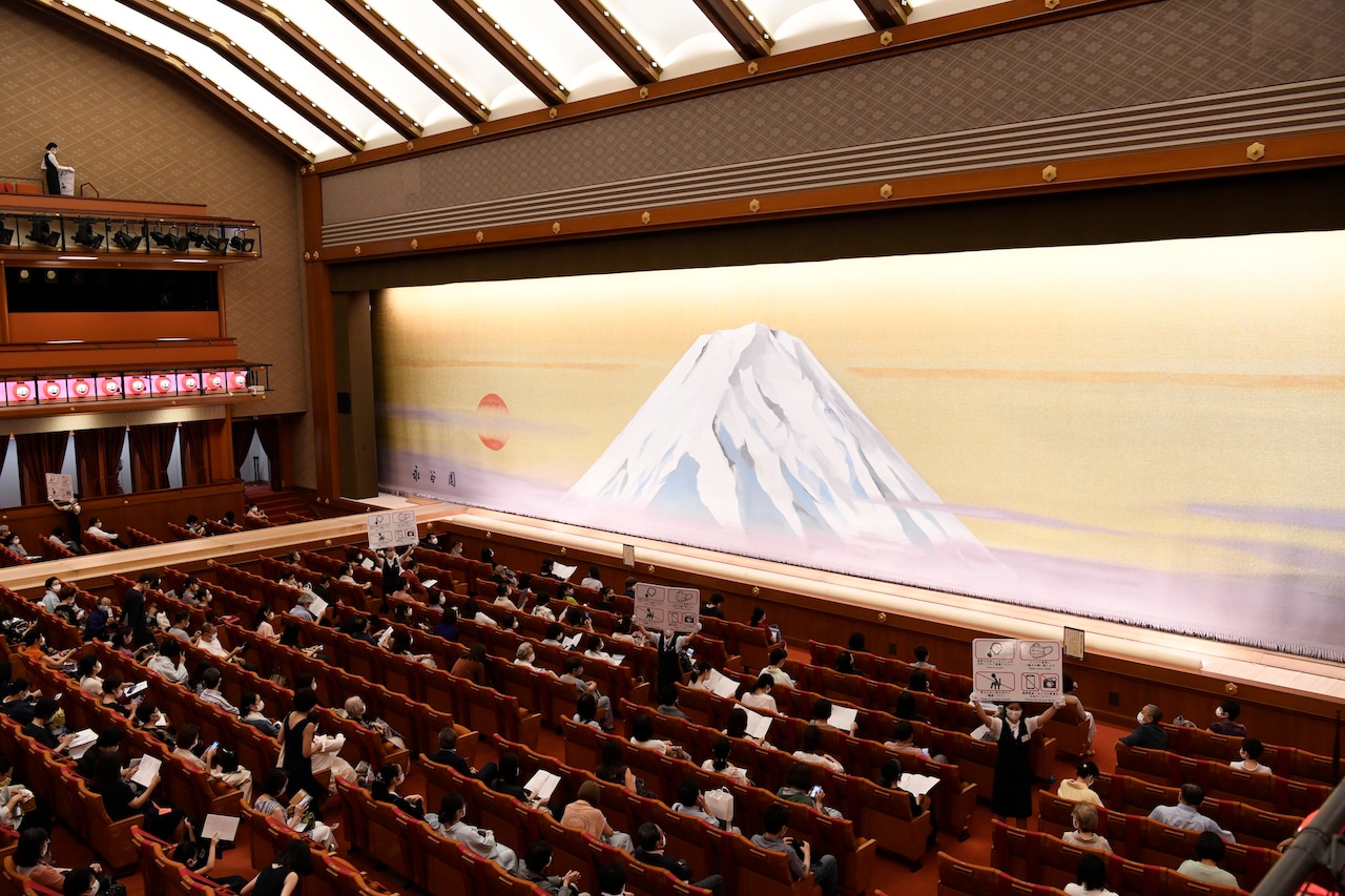 歌舞伎座開演前の様子。