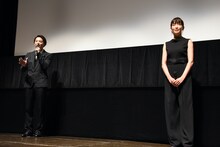 左から小池徹平、宮沢りえ。