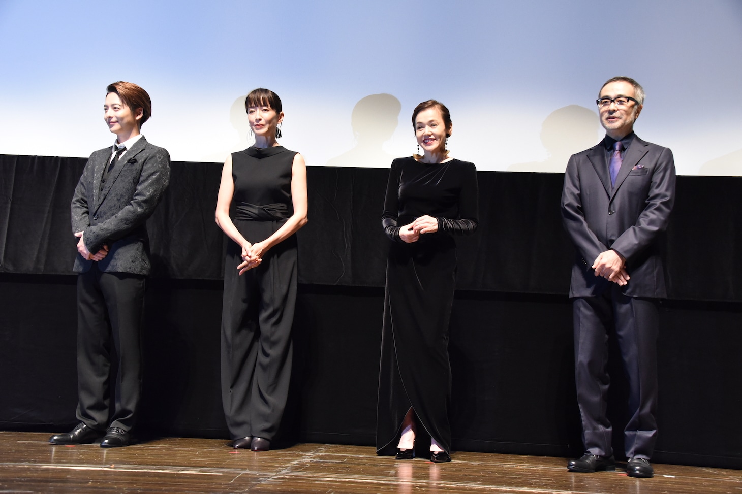 左から小池徹平、宮沢りえ、大竹しのぶ、松尾スズキ。
