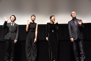 「COCOON Movie!! 芸術監督名作選」初日舞台挨拶より。左から小池徹平、宮沢りえ、大竹しのぶ、松尾スズキ。