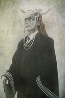 神農直隆扮するエリアス・エインズワース。