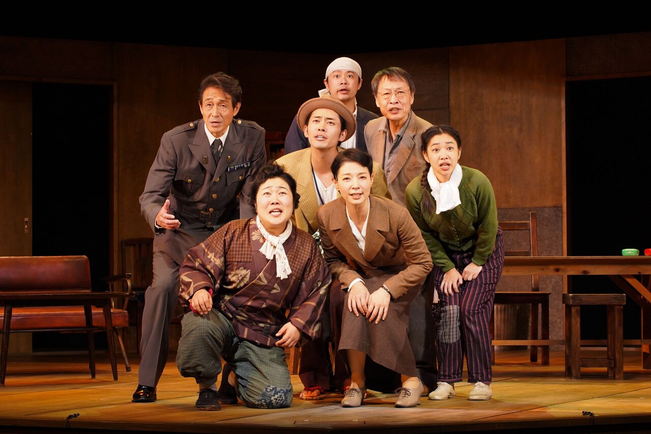 こまつ座「私はだれでしょう」開幕、朝海ひかるら出演者のトークショーも