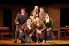 こまつ座 第134回公演「私はだれでしょう」より。（撮影：宮川舞子）