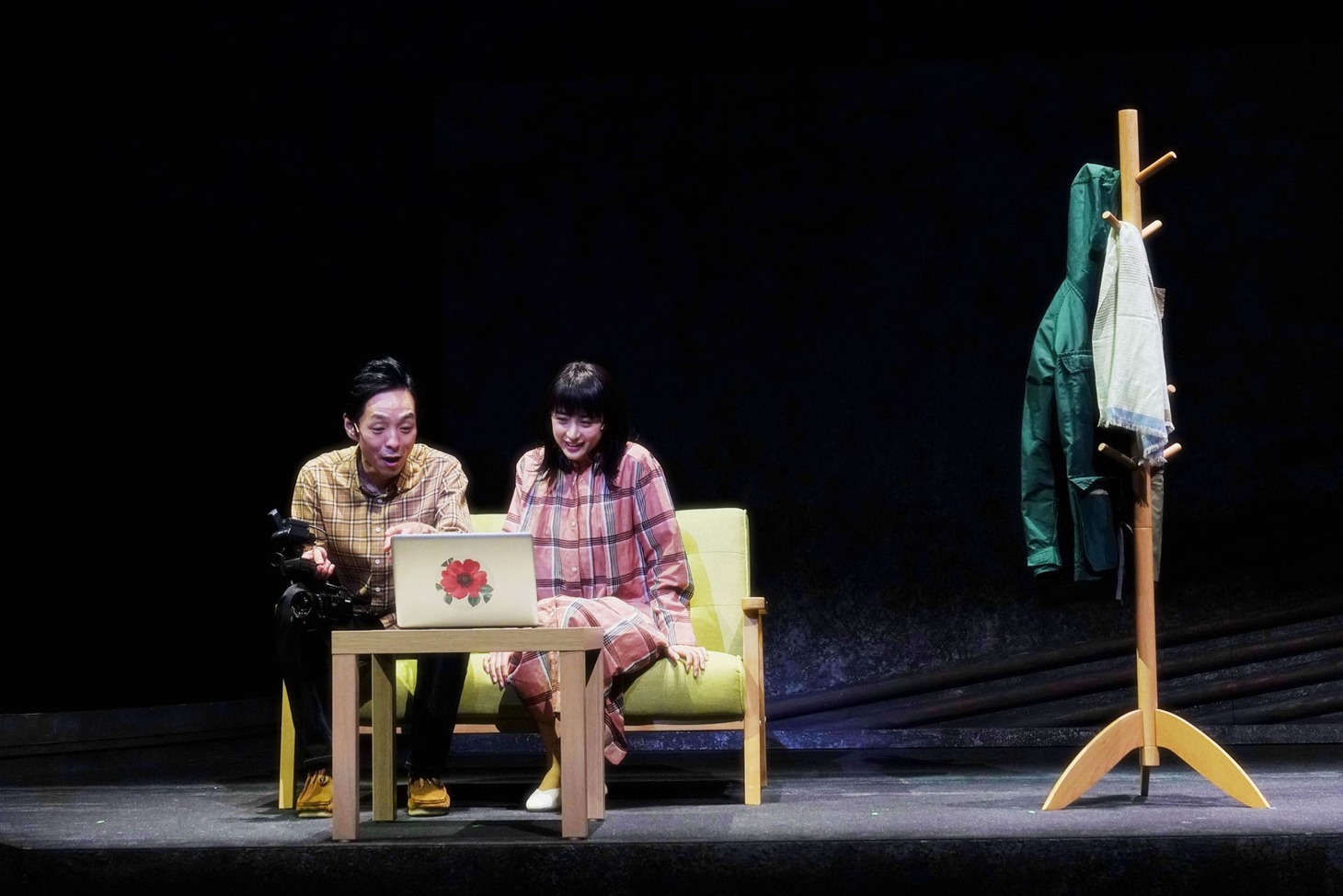PARCO劇場オープニング・シリーズ “ねずみの三銃士” 第4回企画公演「獣道一直線!!!」より。（撮影：細野晋司）