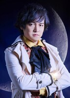 中谷智昭扮するフニャディ / マーチャーシュ。