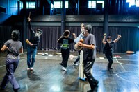 稽古の様子。(c)中尾栄治