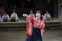 2018年に上演された「おぉっと えぇっと ええ じゃないか」の様子。(c)Y.Inokuma