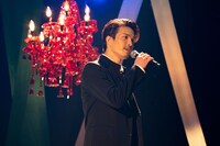 「オリジナルミュージカルコメディ 福田雄一×井上芳雄『グリーン&ブラックス』」#43より、廣瀬友祐。