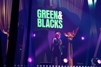 「オリジナルミュージカルコメディ 福田雄一×井上芳雄『グリーン&ブラックス』」#43より、井上芳雄。