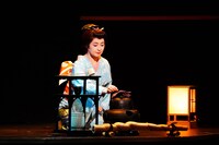 「恋、燃ゆる。～秋元松代作『おさんの恋』より～」初日舞台公開より。