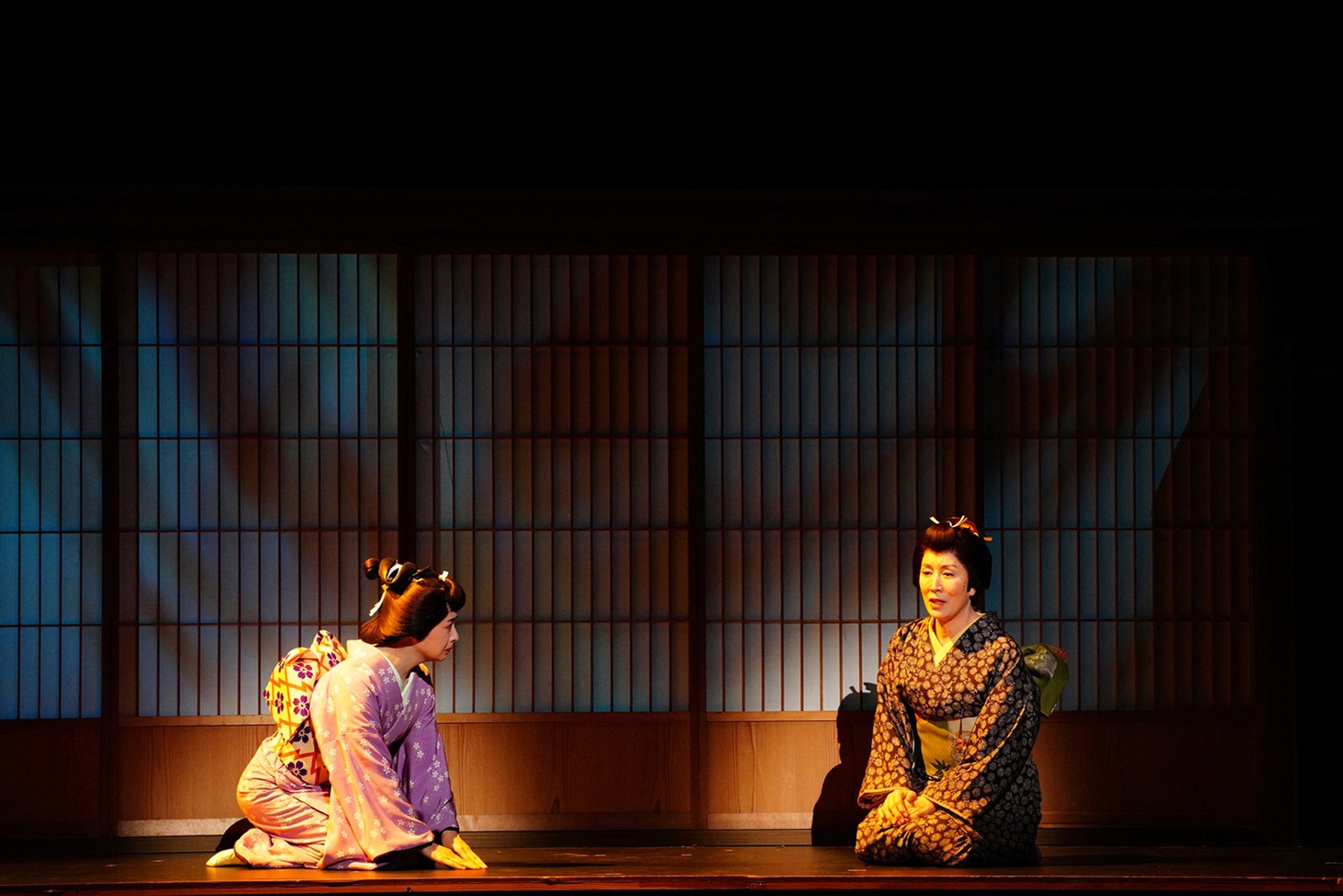 「恋、燃ゆる。～秋元松代作『おさんの恋』より～」初日舞台公開より。