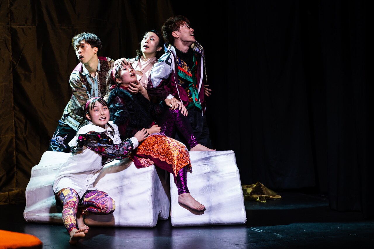 世界劇団が「天は蒼く燃えているか」松山公演を期間限定無料公開