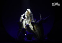 音楽座ミュージカル「SUNDAY」より。（撮影：二階堂健）(c)ヒューマンデザイン