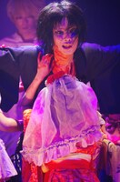 虚飾集団廻天百眼の過去公演より。