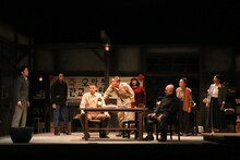 文学座11月公演「五十四の瞳」より。