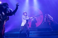 舞台「劇団シャイニング from うたの☆プリンスさまっ♪『BLOODY SHADOWS』」より。