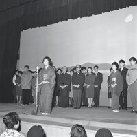 「放浪記」初演のカーテンコールの様子。(c)東宝演劇部