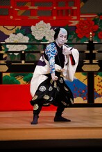 「11月博多座 市川海老蔵特別公演」より。(c)松竹