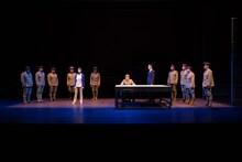 燐光群「拝啓天皇陛下様 前略総理大臣殿」より。（撮影：姫田蘭）