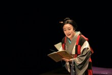白石加代子「百物語」アンコール公演 第三弾より。和田誠「おさる日記」。(c)Ari.M